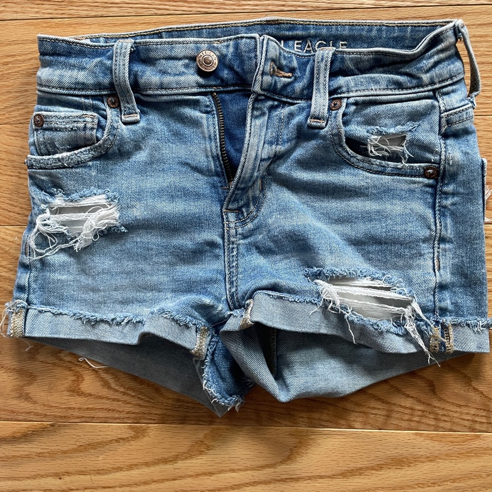 American Eagle high rise shortie. 000